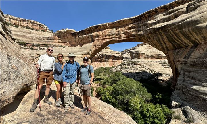 Sipapu Natural Bridge